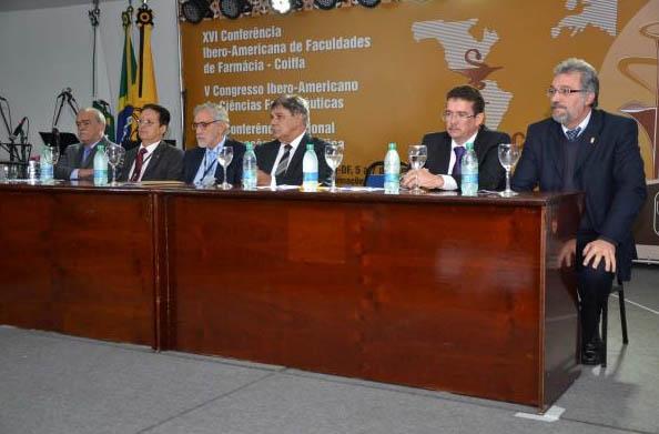 COIFFA - Congressos discutem ensino farmacêutico