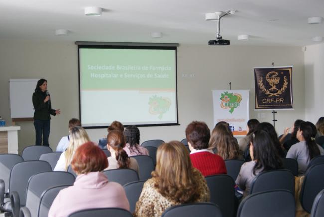 CRF-PR e SBRAFH-PR promovem curso sobre Uso Racional de Antimicrobianos