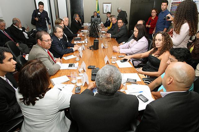 Ministro Alexandre Padilha recebe representantes da área da Saúde