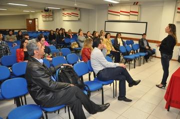 Francisco Beltrão: Palestra debate administração básica de farmácia 