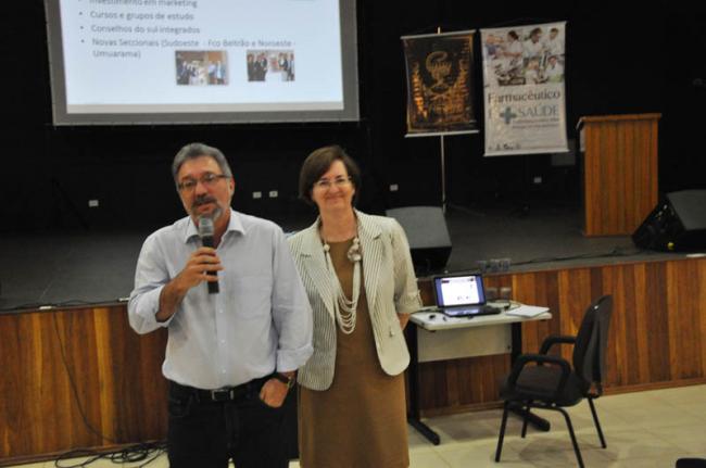 Seminário de Aprimoramento reúne Farmacêuticos e Acadêmicos em Cascavel 