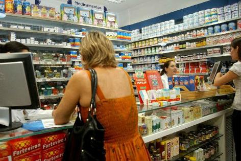 Audiência pública debate sobre dispensa de farmacêutico em pequenas farmácias