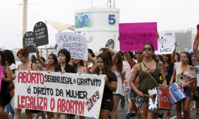 Estudo mostra que 7 milhões de mulheres ao ano são internadas com complicações pós-aborto