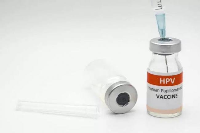 Por que meninos e meninas devem tomar a vacina do HPV