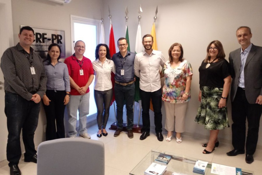 Reunião entre a Diretoria do CRF-PR e representantes das Farmácias Vale Verde