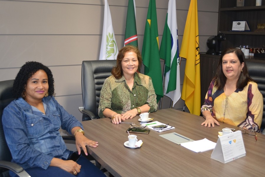 CRF-PR recebe visita de representantes do Ceará