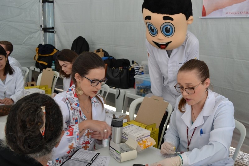 Dia Internacional do Farmacêutico é celebrado com ações à população