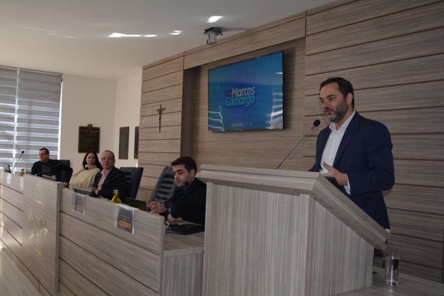 Momento Parlamentar: recebe Pré-candidato a deputado federal, o farmacêutico Dr. Marcos Camargo